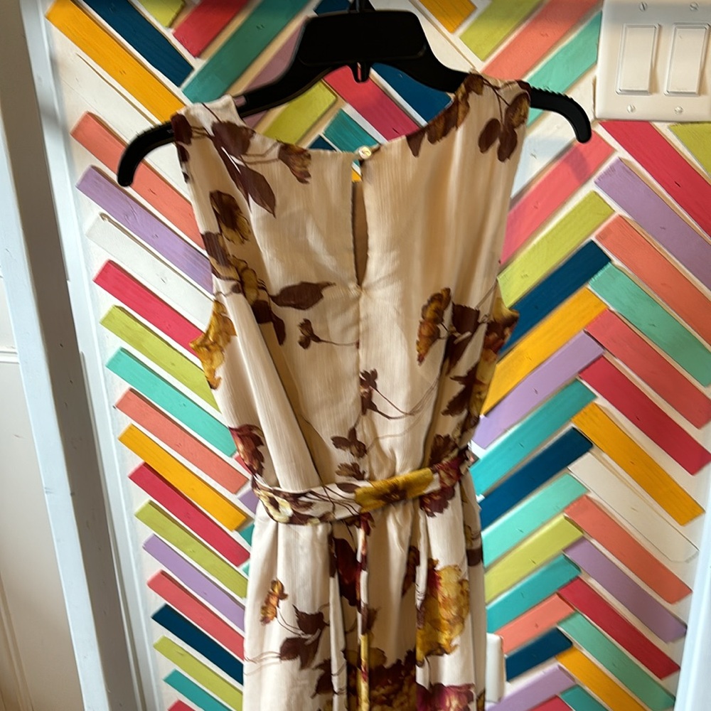 Dress - Picture 3 of 6